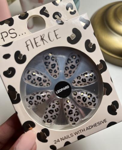 اظافر تايقر LEOPARD
