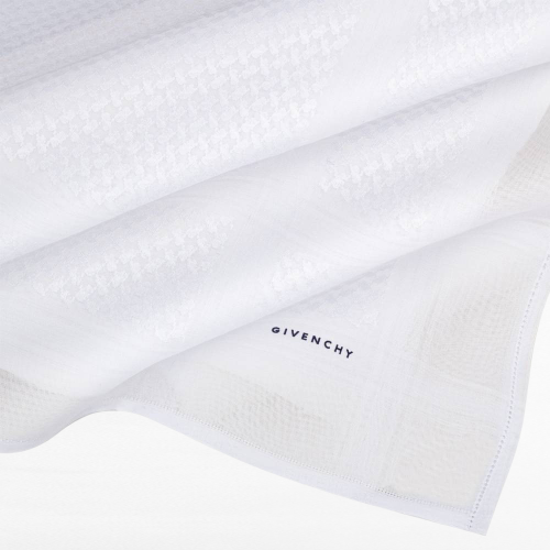 شماغ جيفنشي أبيض 2025 GIVENCHY