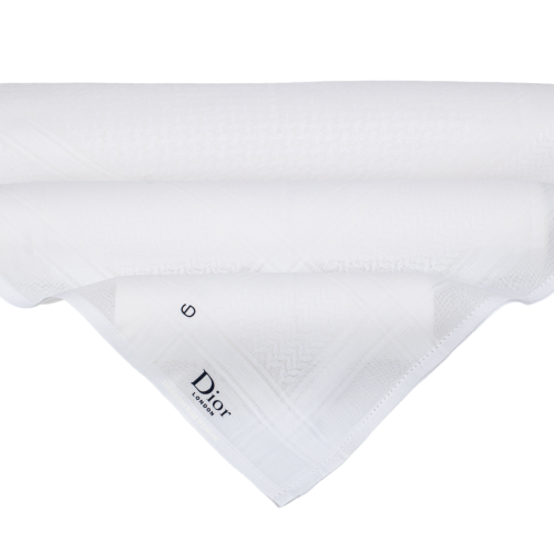 شماغ ديور ابيض