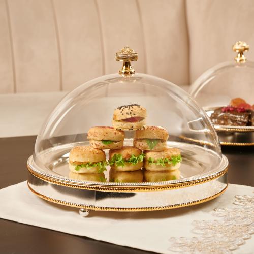 صحن كيك ميار فضي وذهبي بغطاء أكريليك حجم صغير دائر...