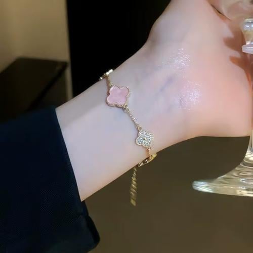 اسوارة ( فان كليف ) g-pink