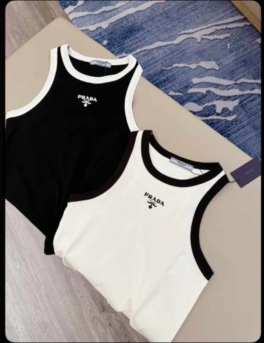 Top PRADA
