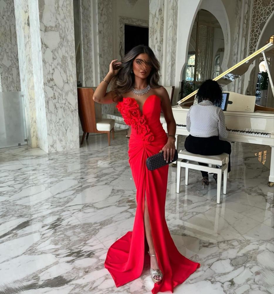 فستان الاناقة خامة كريب سترتش مع ورود