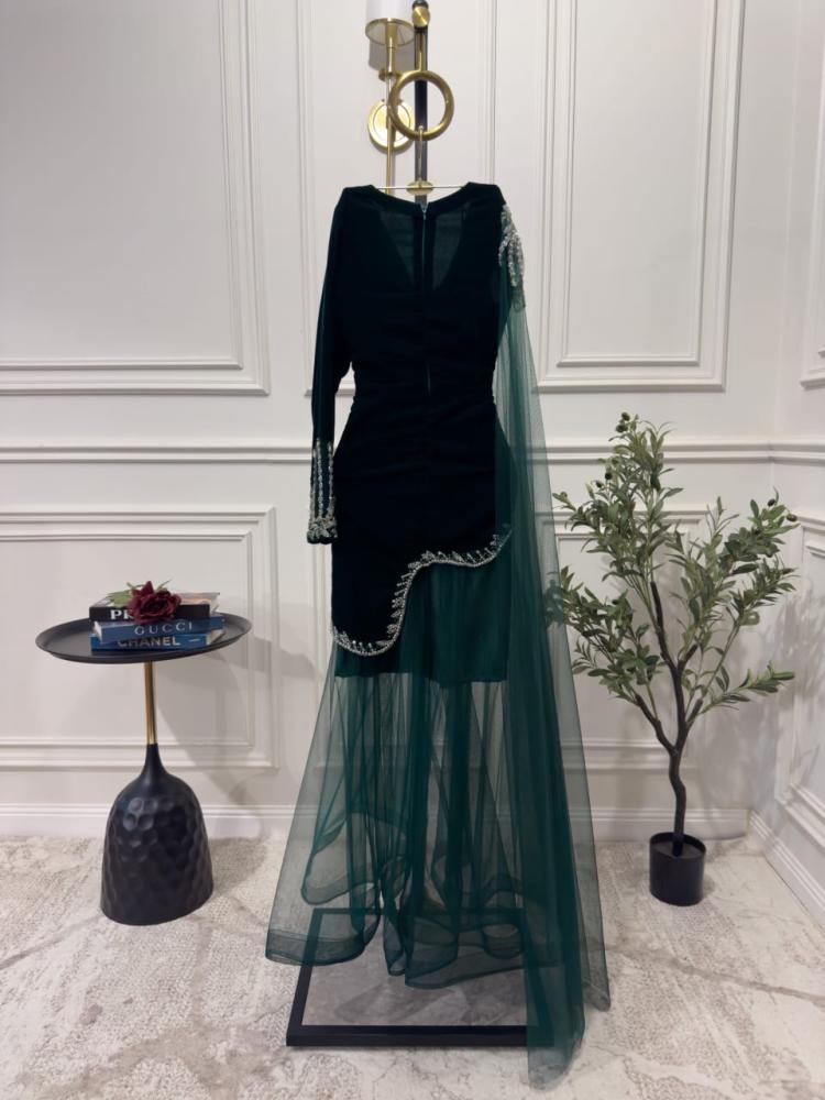 فستان فخم خامة مخمل تطريز يدوي راقي +تل فرنسي اصلي