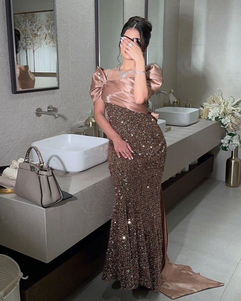 ‏فستان سهرة أنيق 440 <i class=sicon-sar></i>