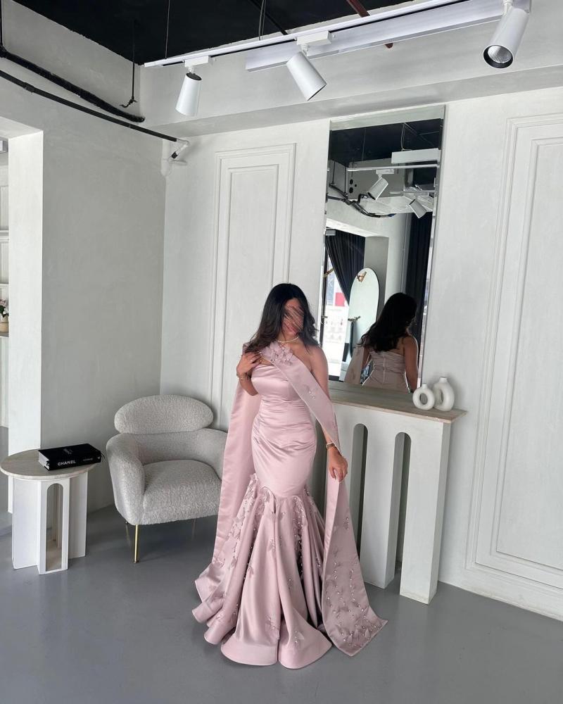 فستان انيق وفخم خامة ميكادو تطريز جميل