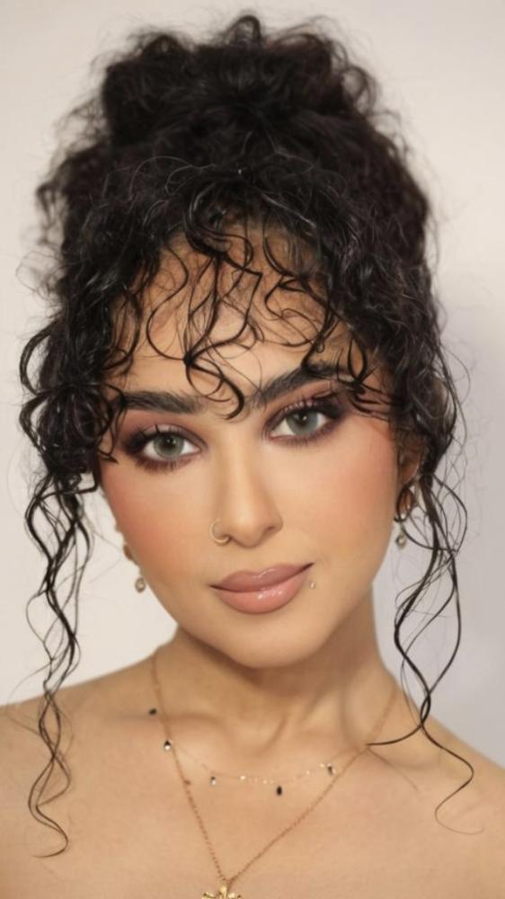 ماستر كلاس خبيرة التجميل ( خديجة الشميلي ) - الألماسية