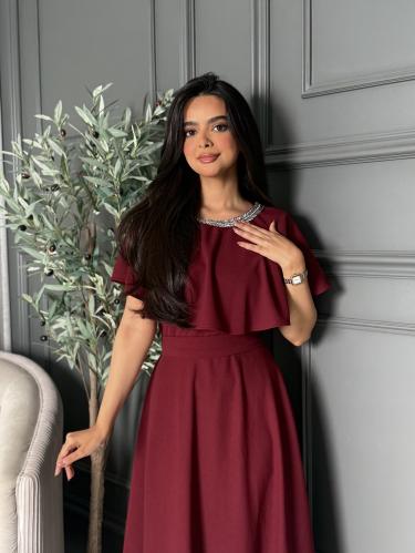 فستان ميدي بتصميم كاب أنيق