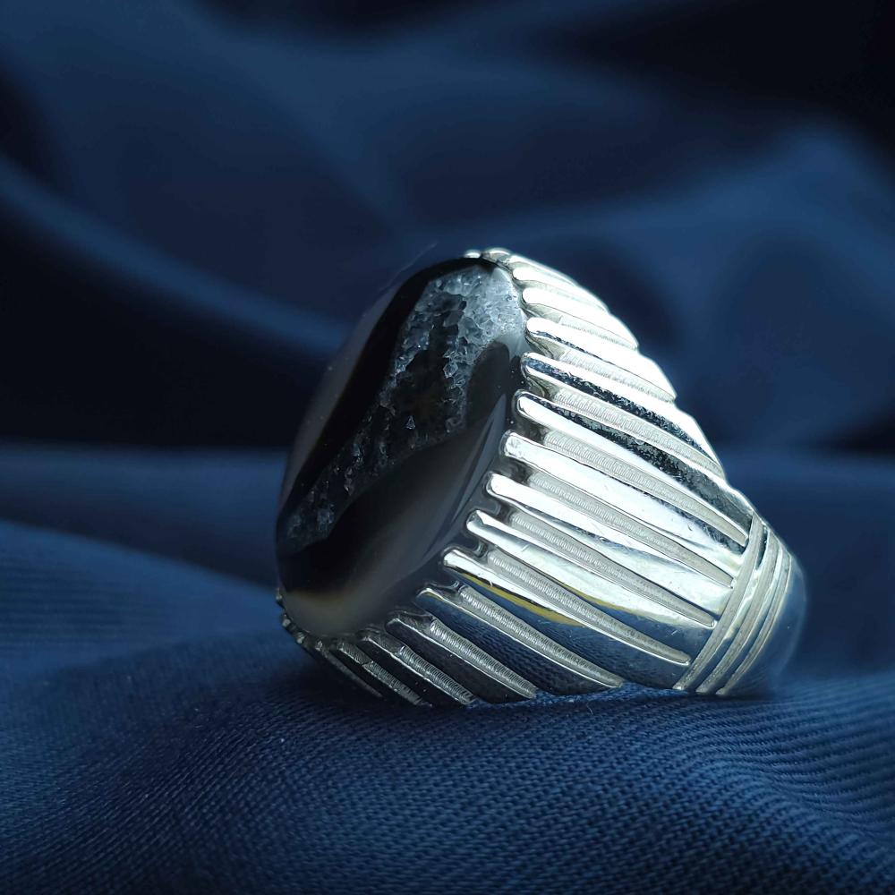 خاتم فضة عقيق يماني نادر