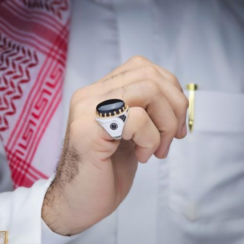 خاتم ملكي مرصع عقيق يماني اسود