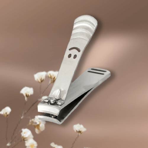 أدوات العناية بالأظافر