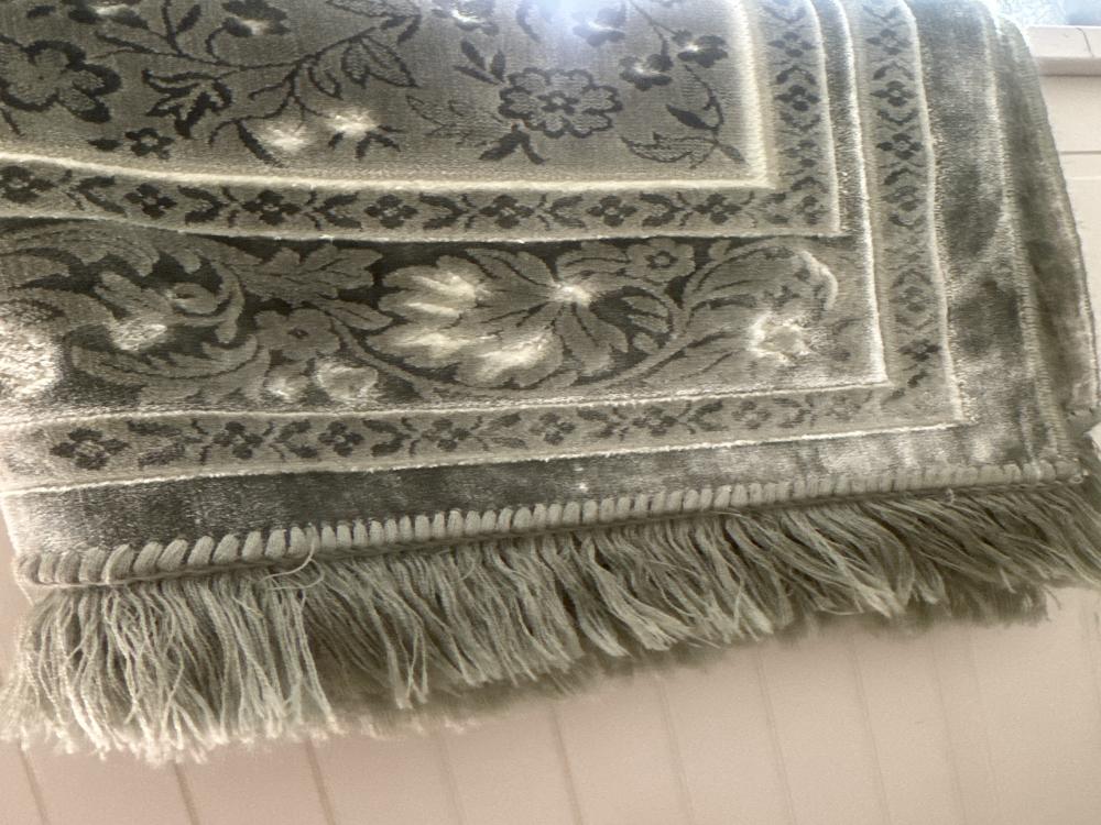 سجادة تركي مخمل حرير