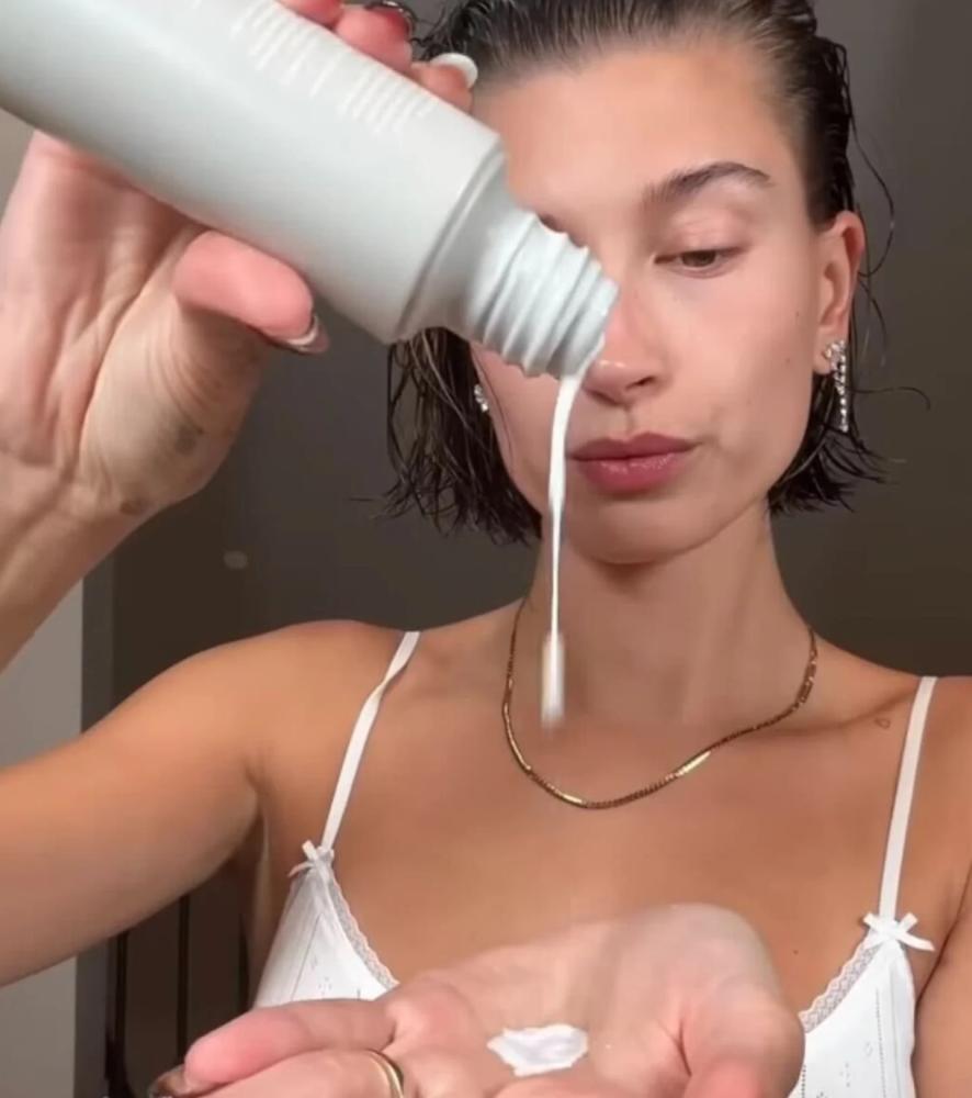 RHODE ヘイリー GLAZING MILK Amazon.com: Rhode By Hailey Bieber Glazing Milk 140ml/ 4.7
