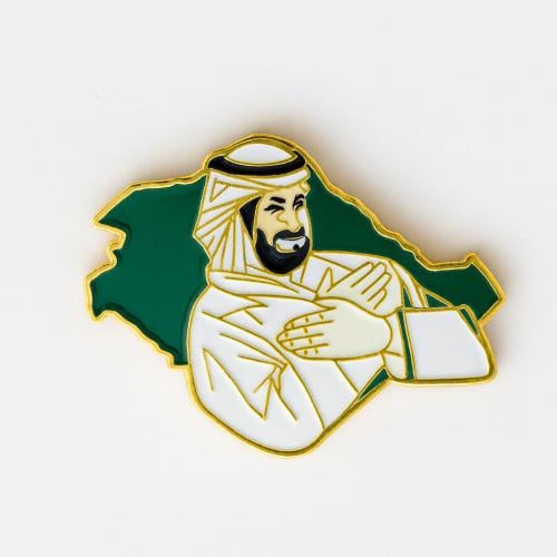 بروش معدني بخريطة السعودية وشخصية وطنية بالزي السع...