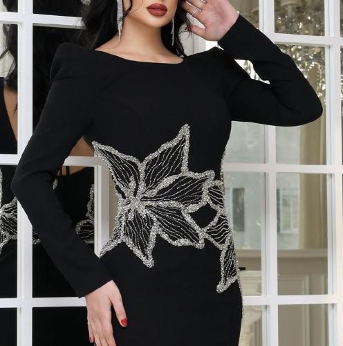 فستان نسائي