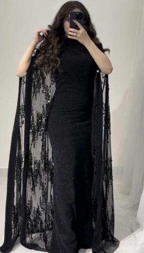 فستان نسائي