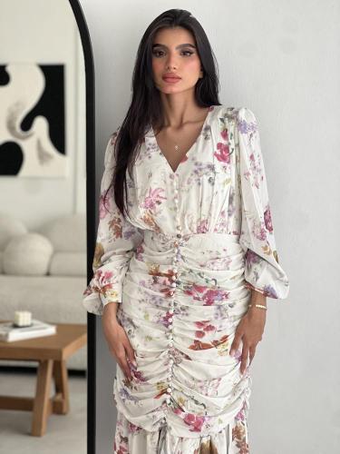 فستان نسائي