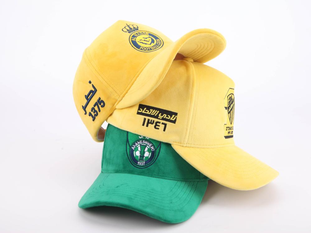 قبعات الأندية