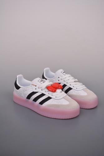 Hello kitty x adidas trainer