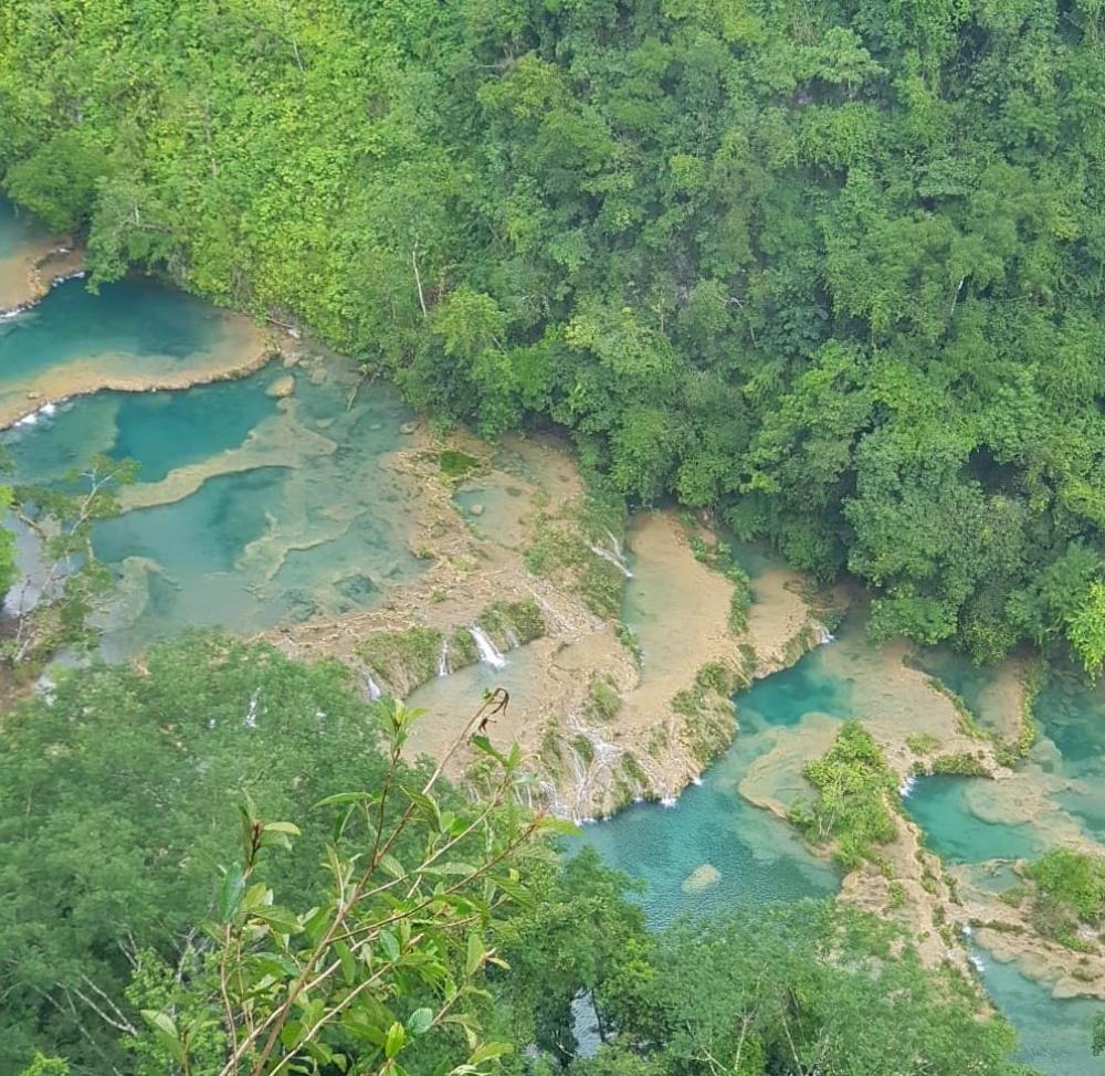 شلالات Semuc Champey في غواتيمالا