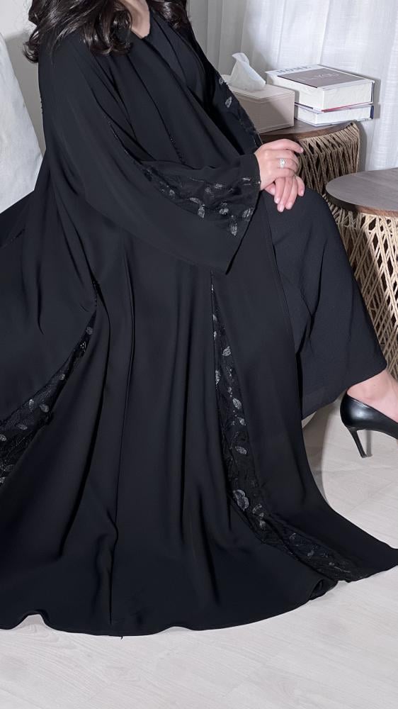 عباية سوداء كلوش