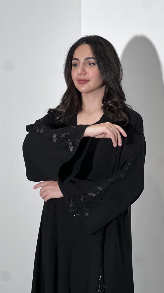عباية سوداء كلوش