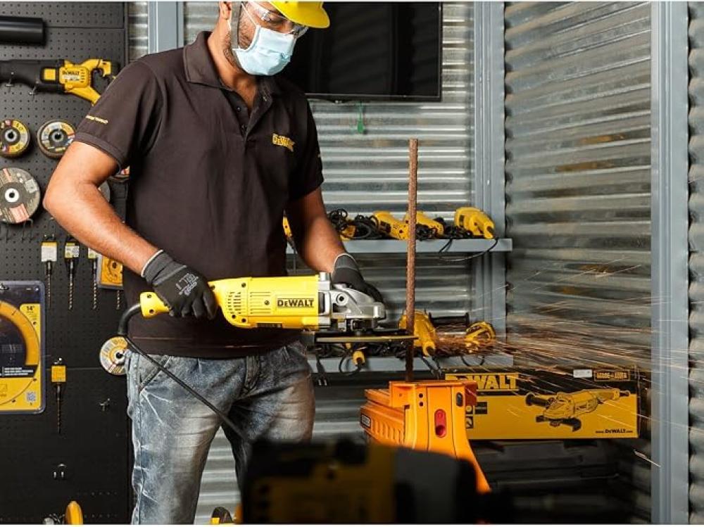 صاروخ قطع DEWALT DWE492 9 بوصة - 2200 واط | أداء صناعي للقطع الثقيل
