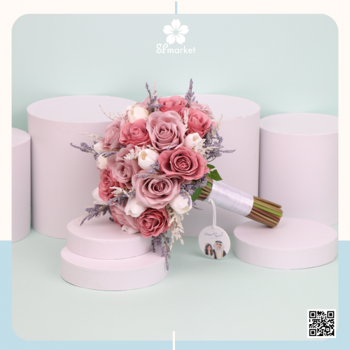 مسكة عروس ورد صناعي M1244