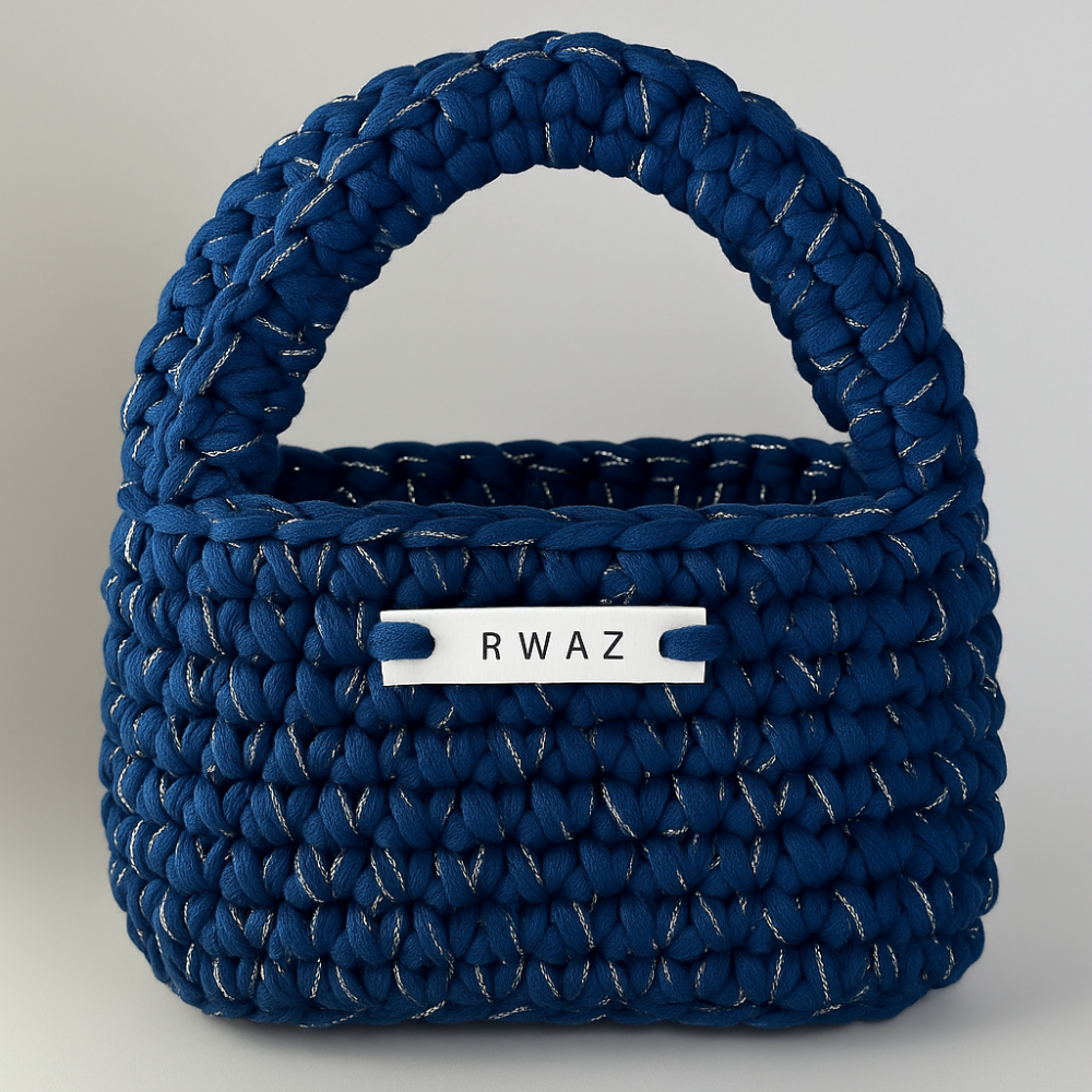 أزرق