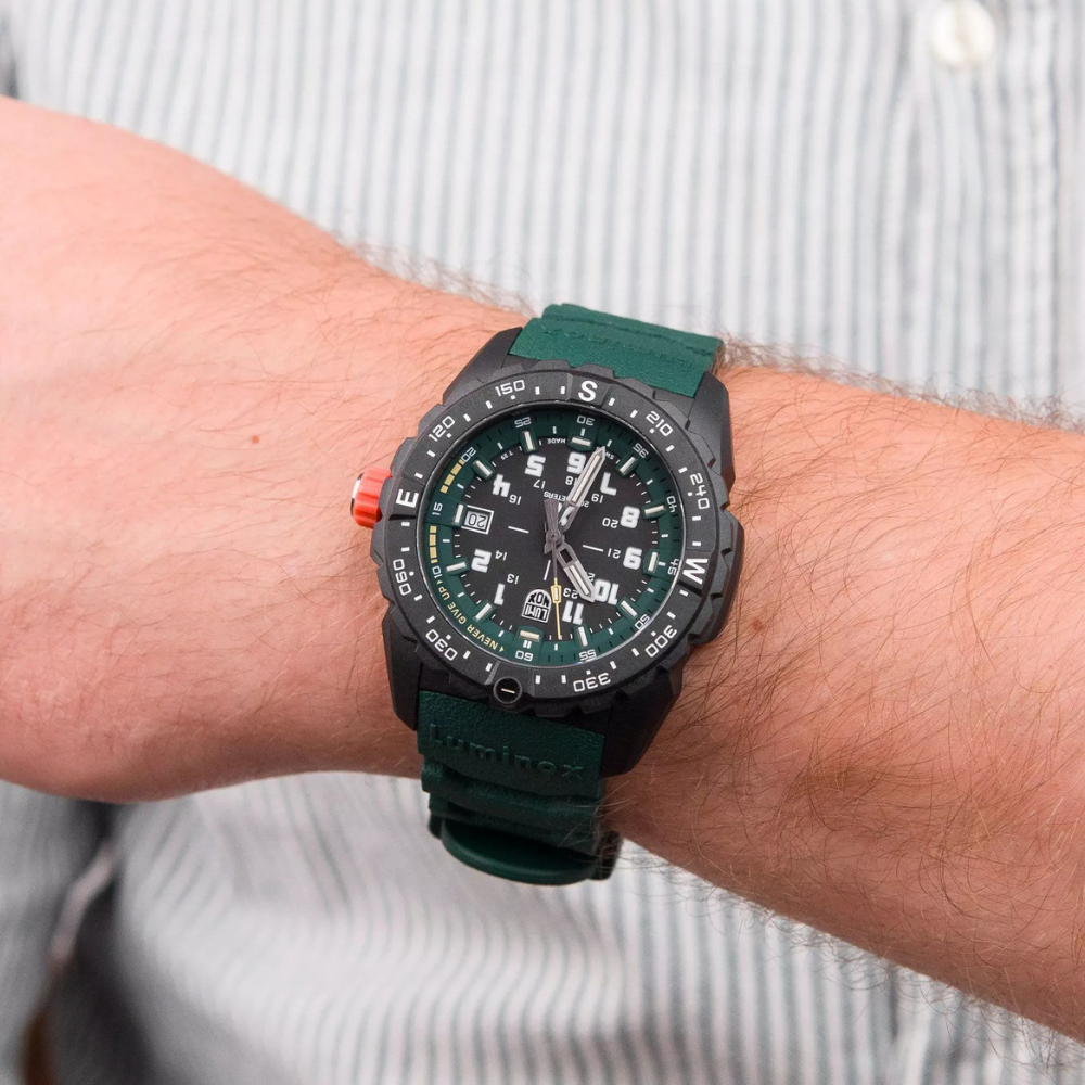 ساعة لوميناكس بير غريلز كوارتز الرجالية - XB.3735