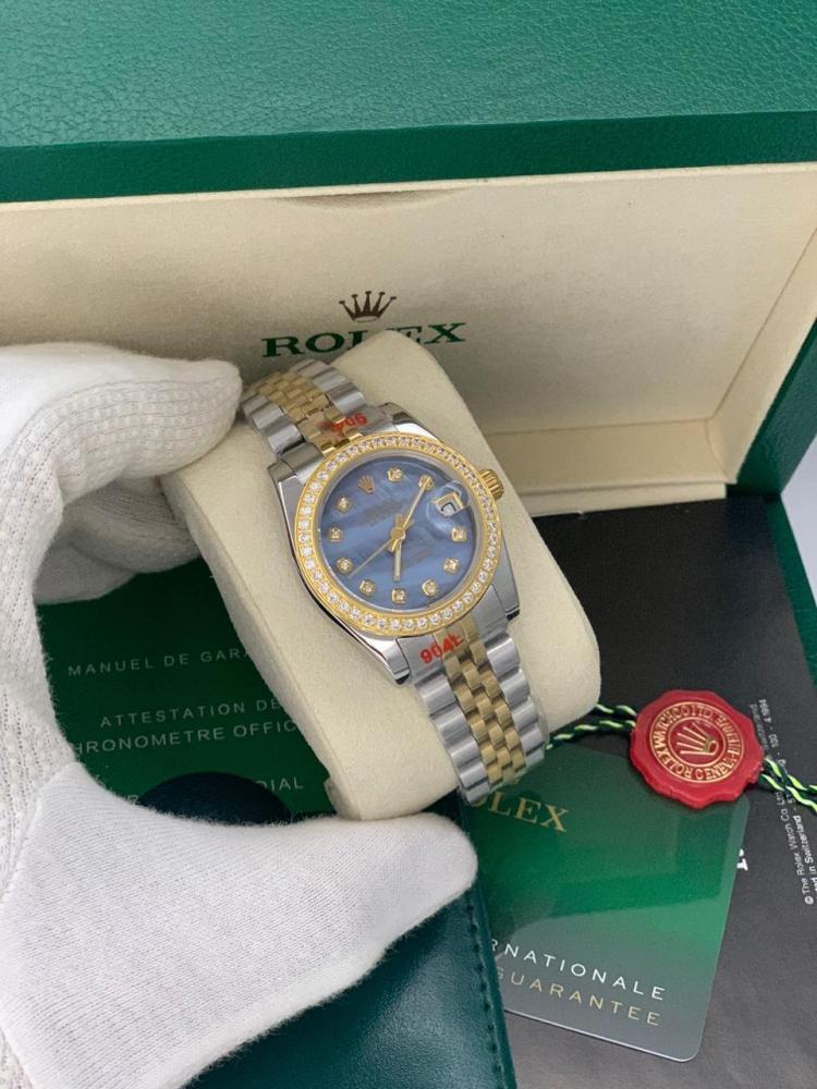 ساعات نسائية