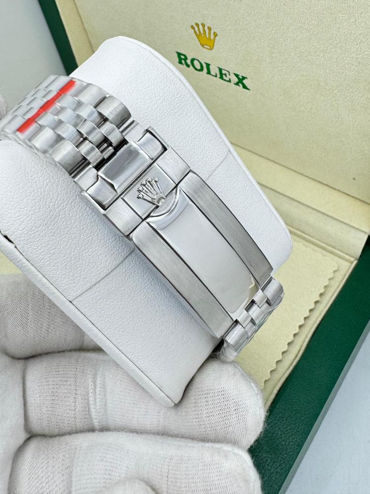 ساعة رولكس لاند دويلر رجالية