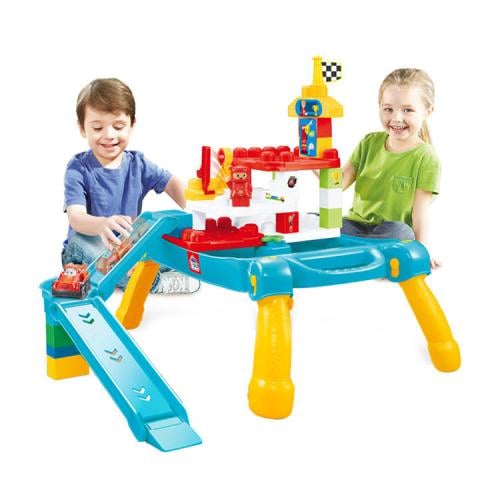 ألعاب طاولة بمسار السيارة