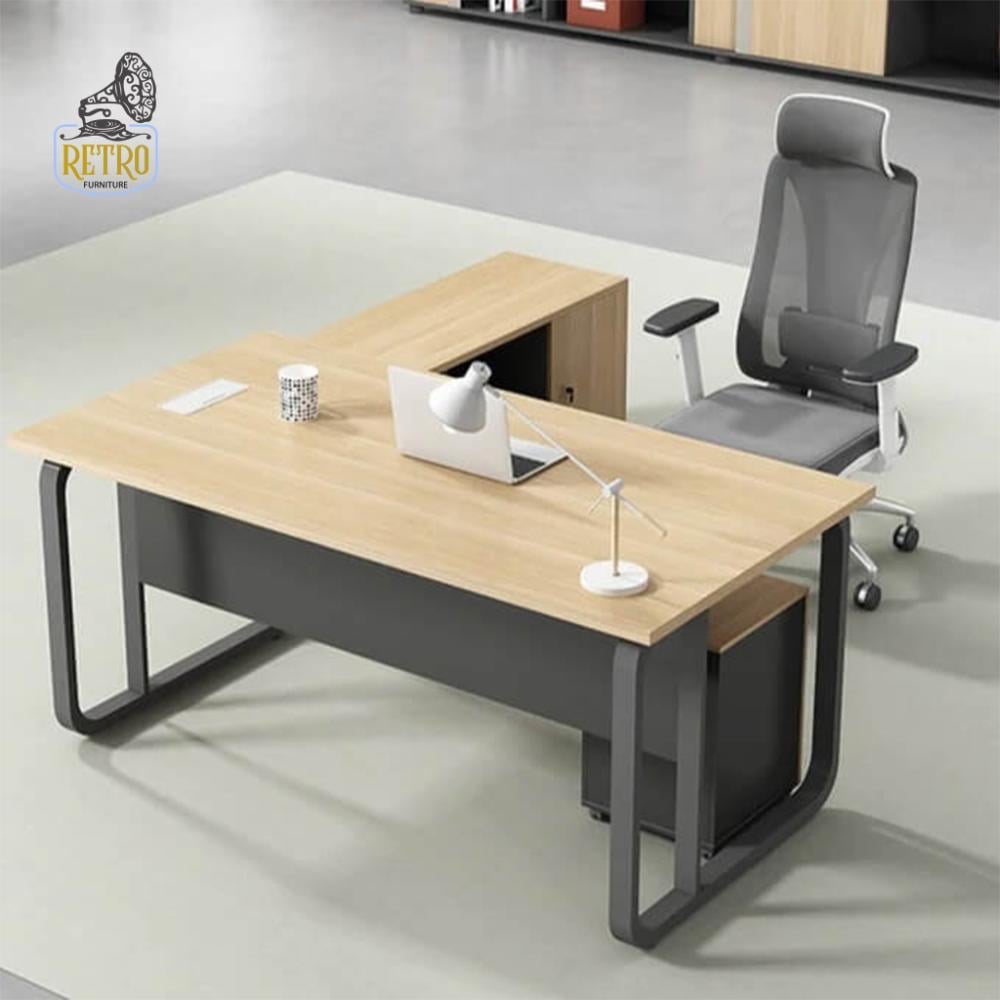 اقتن مكتب جديد وعملي علي الطراز الحديث يمكنك استخدامه للعمل أو الدراسة