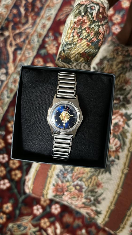 ويست اند واتش شمسي بلوو مون | Wesr end watch cQ