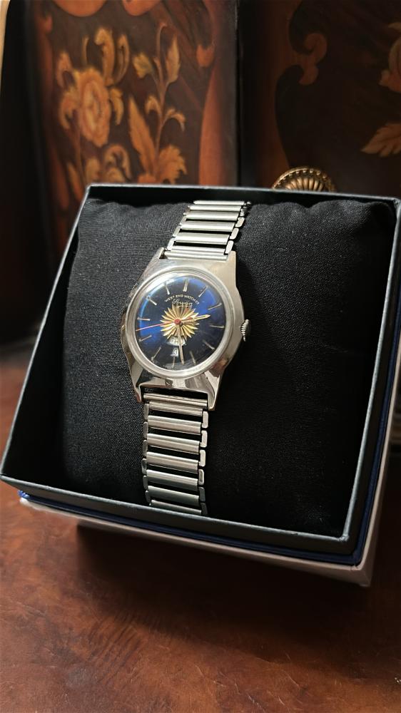 ويست اند واتش شمسي بلوو مون | Wesr end watch cQ