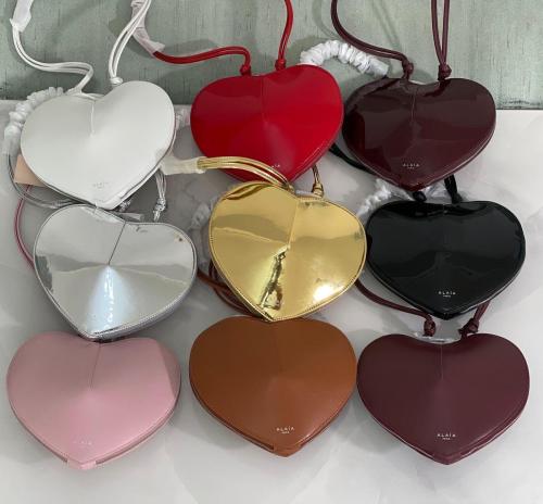ALAÏA HEART BAG ️