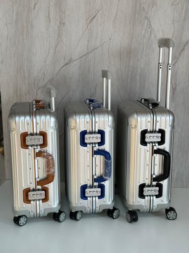 شنطة ريموا rimowa
