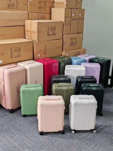 شنط ريموا اسنشال فايبر Rimowa essential