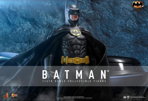 BATMAN Sixth Scale Figure by Hot Toys