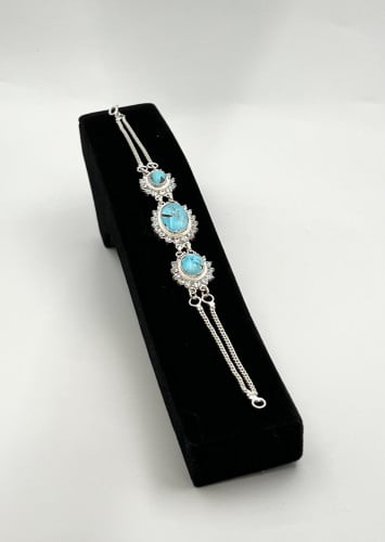 اسوار فضة (فيروز نيشابوري)