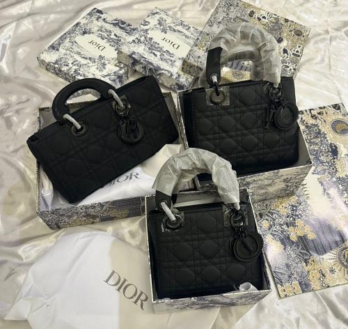 DIOR