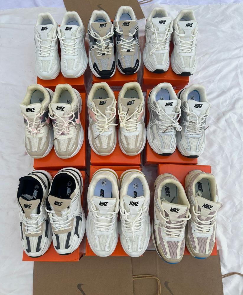 NIKE