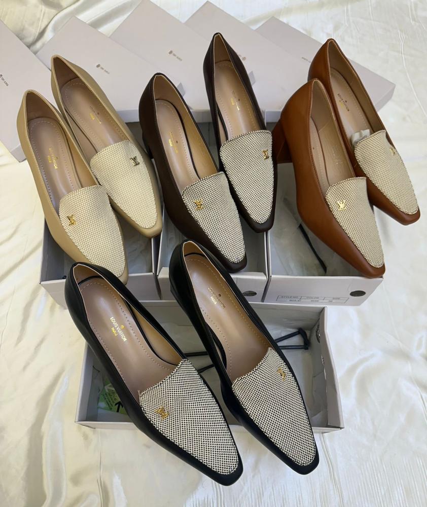 شوزات LOUIS VUITTON