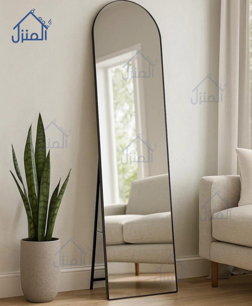 مرآة سولن بإطار أسود أسلوب عصري بلمسة فاخرة