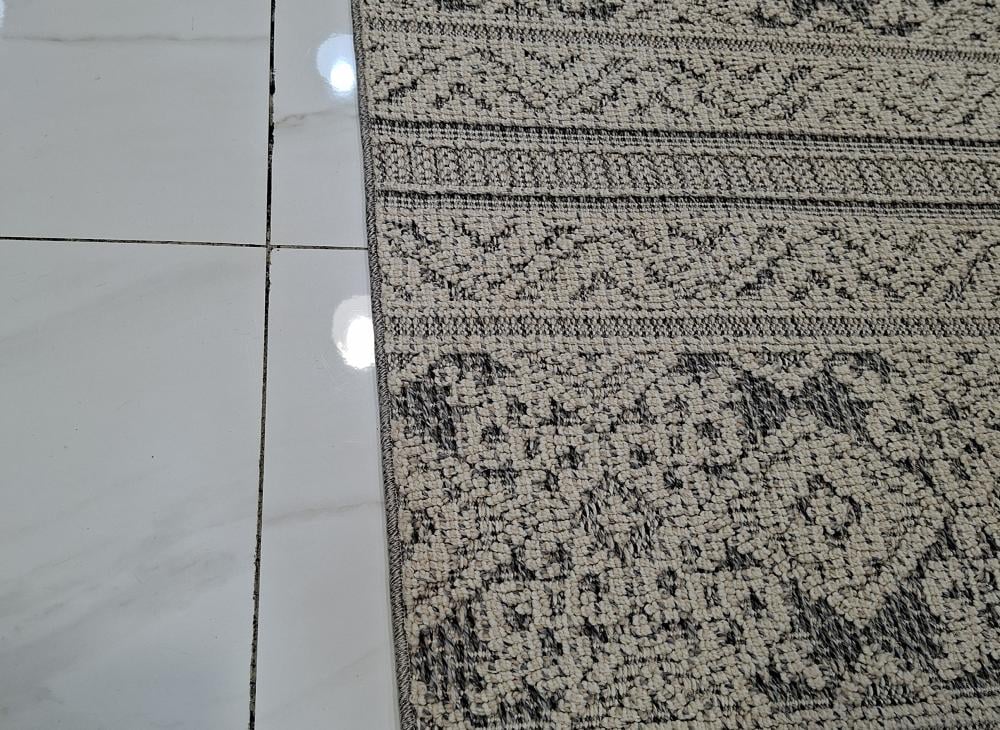 السجاد تركي خيش باللون الرمادي على بيج المقاس 2*3