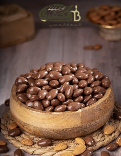 لوز بالشوكولاتة