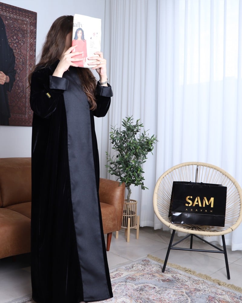 عبايه انيقة مخمل #153