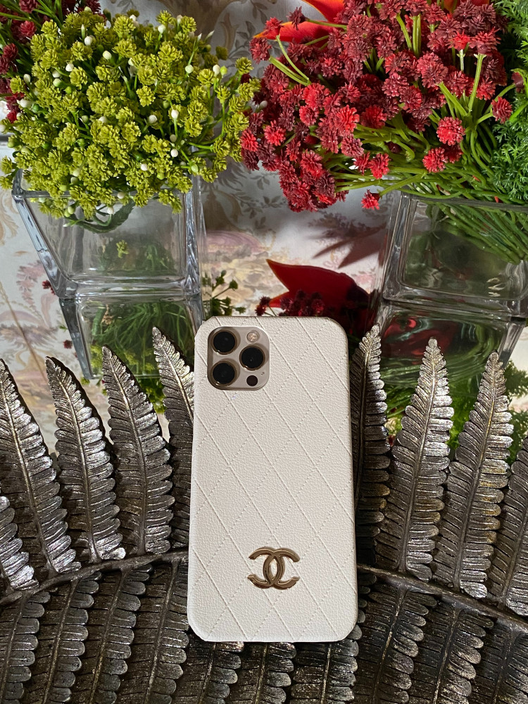 CHANEL 255 Calfskin Quilted Small Phone Case With Chain