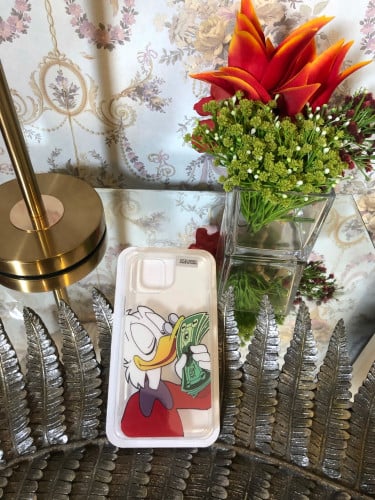 كفر حماية ايفون بأشكال منوعه